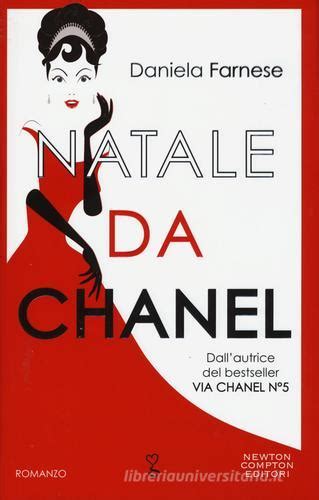 Natale da Chanel: Farnese, Daniela: 9788854182066: Books